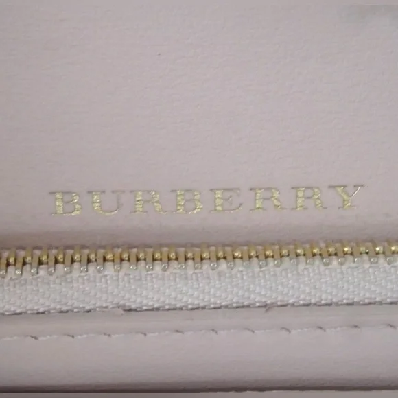 BURBERRY Patent Leather Card Wallet 😍💖🔥 - Picture 6 of 15